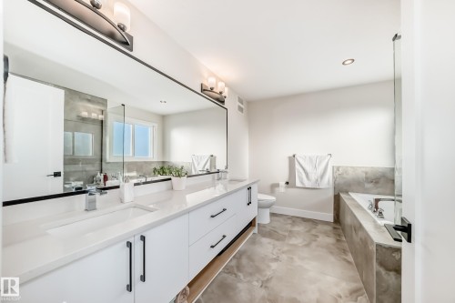 520 Bluff Lane, Leduc, AB - Indoor Photo Showing Bathroom