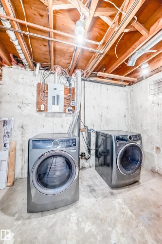 5506 38B Avenue, Edmonton, AB - Indoor Photo Showing Laundry Room
