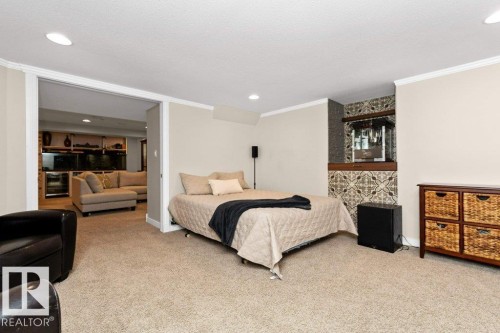 912 110A Street Nw, Edmonton, AB - Indoor Photo Showing Bedroom