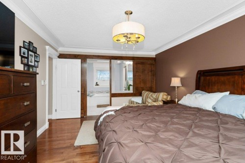 912 110A Street Nw, Edmonton, AB - Indoor Photo Showing Bedroom