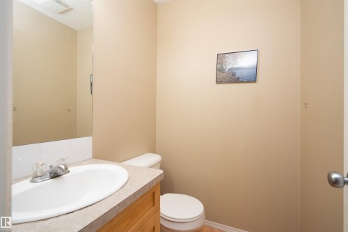 111 230 Edwards Drive, Edmonton, AB - Indoor Photo Showing Bathroom