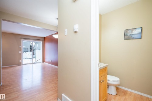 111 230 Edwards Drive, Edmonton, AB - Indoor Photo Showing Bathroom