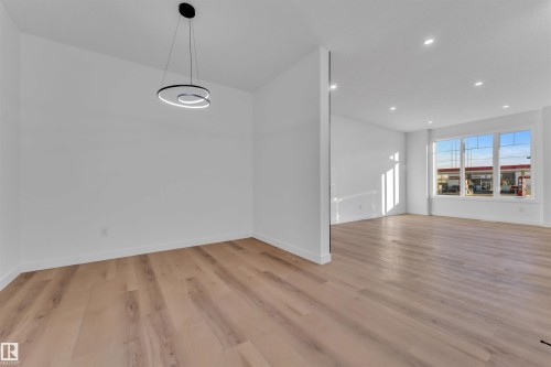 9652 63 Ave, Edmonton, AB - Indoor Photo Showing Other Room