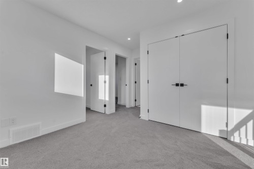 9652 63 Ave, Edmonton, AB - Indoor Photo Showing Other Room
