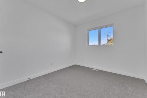 9652 63 Ave, Edmonton, AB - Indoor Photo Showing Other Room