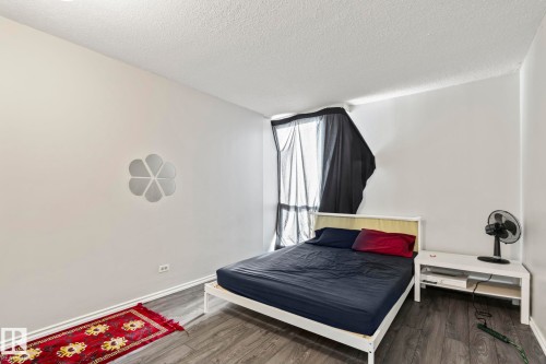 1904 10883 Saskatchewan Drive, Edmonton, AB - Indoor Photo Showing Bedroom