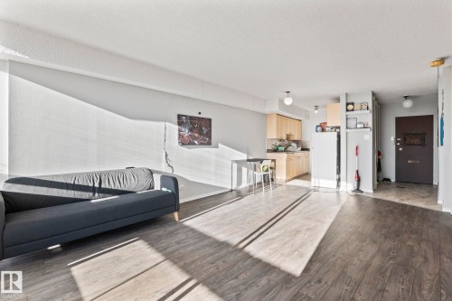 1904 10883 Saskatchewan Drive, Edmonton, AB - Indoor