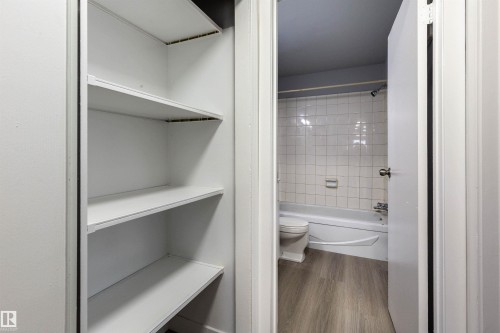 119 600 Kirkness Road, Edmonton, AB - Indoor Photo Showing Bathroom