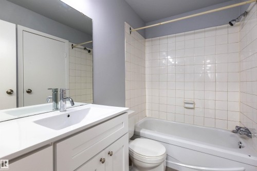 119 600 Kirkness Road, Edmonton, AB - Indoor Photo Showing Bathroom