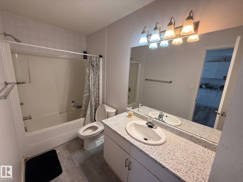 10644 155 Street, Edmonton, AB - Indoor Photo Showing Bathroom