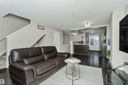 38 460 Hemingway Road, Edmonton, AB - Indoor Photo Showing Living Room