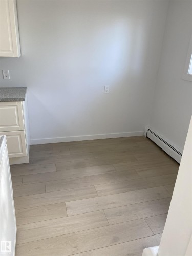 6 11245 31 Avenue, Edmonton, AB - Indoor Photo Showing Other Room