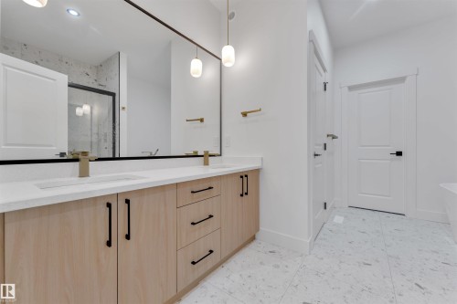 230 Linden Loop, Leduc, AB - Indoor Photo Showing Other Room