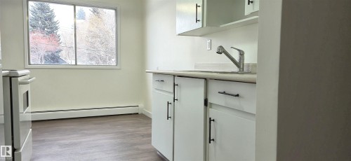 201 11907 81 Street, Edmonton, AB - Indoor