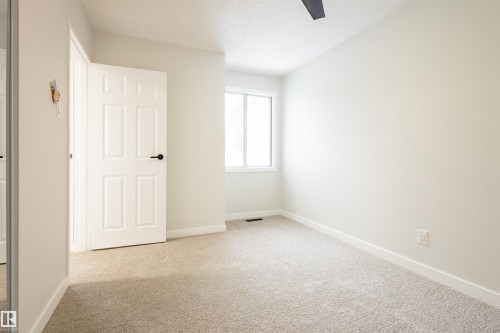 30 Amberly Court, Edmonton, AB - Indoor Photo Showing Other Room