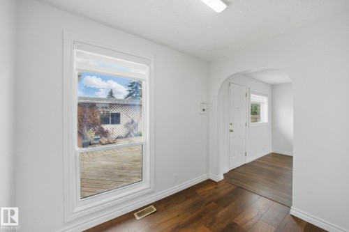 13316 136 Avenue, Edmonton, AB - Indoor Photo Showing Other Room