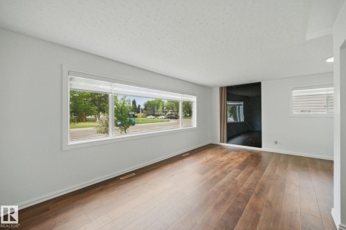 13316 136 Avenue, Edmonton, AB - Indoor