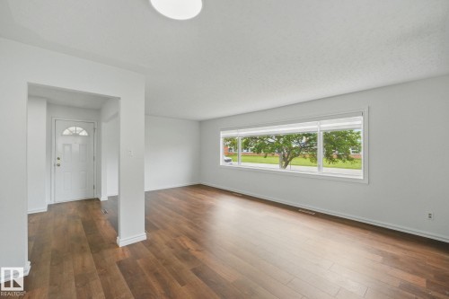 13316 136 Avenue, Edmonton, AB - Indoor