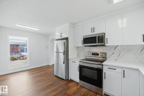 13316 136 Avenue, Edmonton, AB - Indoor Photo Showing Kitchen With Stainless Steel Kitchen