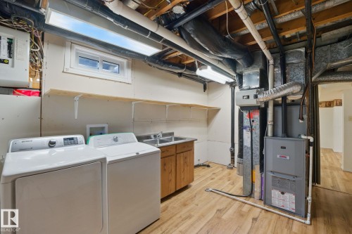 13316 136 Avenue, Edmonton, AB - Indoor Photo Showing Laundry Room
