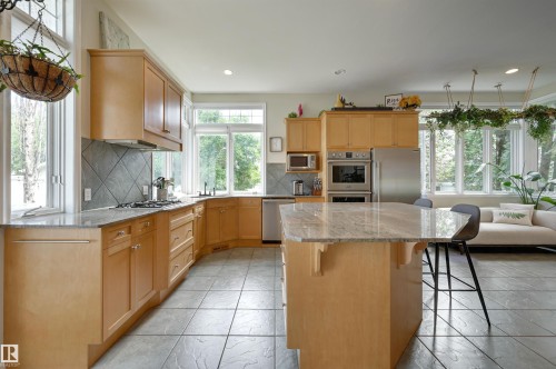 10615 134 Street, Edmonton, AB - Indoor Photo Showing Kitchen