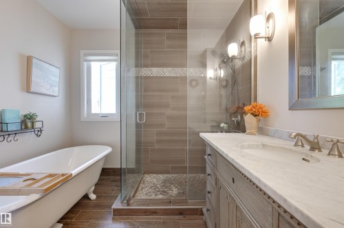 10615 134 Street, Edmonton, AB - Indoor Photo Showing Bathroom