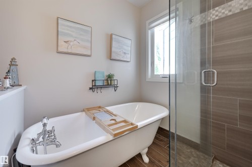 10615 134 Street, Edmonton, AB - Indoor Photo Showing Bathroom