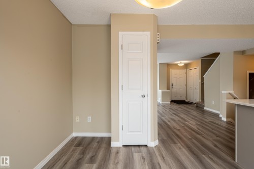 7125 21 Avenue, Edmonton, AB - Indoor Photo Showing Other Room