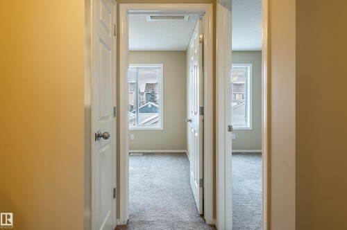 7125 21 Avenue, Edmonton, AB - Indoor Photo Showing Other Room