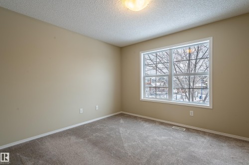 7125 21 Avenue, Edmonton, AB - Indoor Photo Showing Other Room