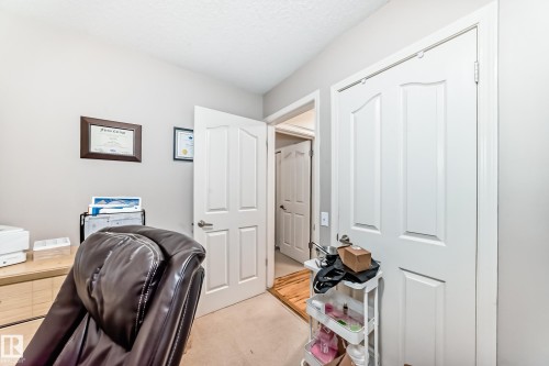 9216 68 Street, Edmonton, AB - Indoor