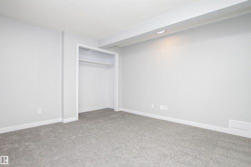 18616 66 Avenue, Edmonton, AB - Indoor Photo Showing Other Room