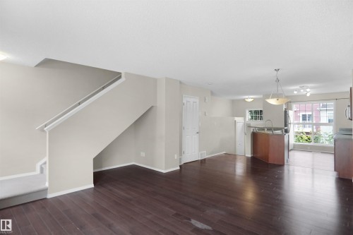 41 5604 199 Street, Edmonton, AB - Indoor