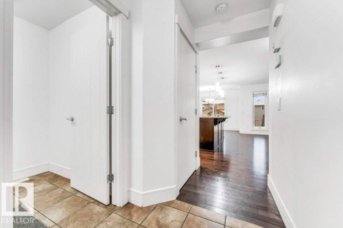 608 41 Avenue, Edmonton, AB - Indoor Photo Showing Other Room