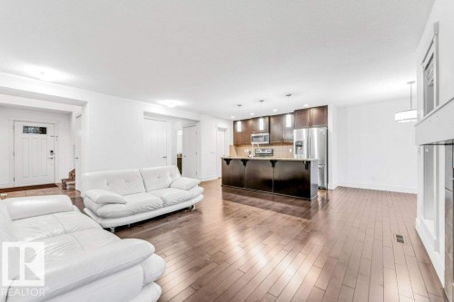 608 41 Avenue, Edmonton, AB - Indoor