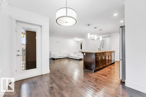 608 41 Avenue, Edmonton, AB - Indoor