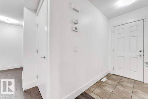 608 41 Avenue, Edmonton, AB - Indoor Photo Showing Other Room