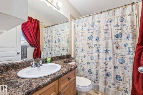 3913 159 Avenue, Edmonton, AB - Indoor Photo Showing Bathroom