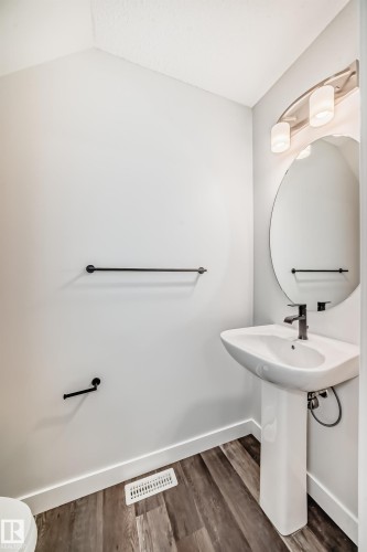 140 2905 141 Street, Edmonton, AB - Indoor Photo Showing Bathroom