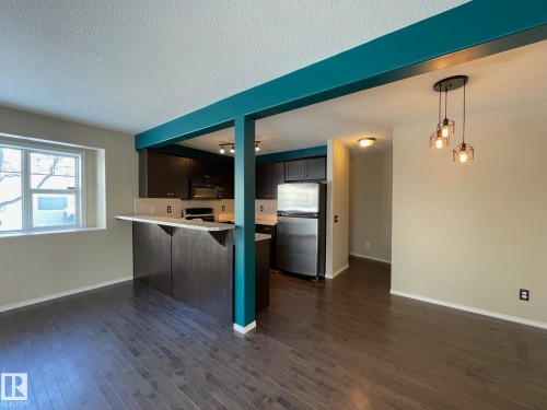 78 230 Edwards Drive Sw, Edmonton, AB - Indoor Photo Showing Kitchen