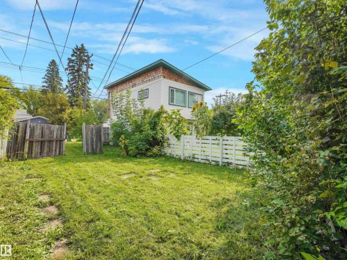 11121 127 Street, Edmonton, AB 