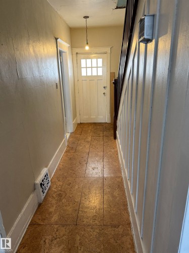 11121 127 Street, Edmonton, AB 