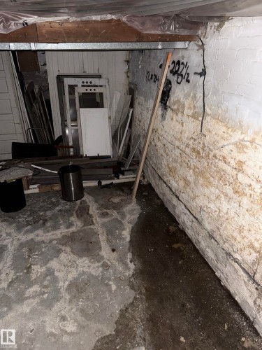 11121 127 Street, Edmonton, AB 