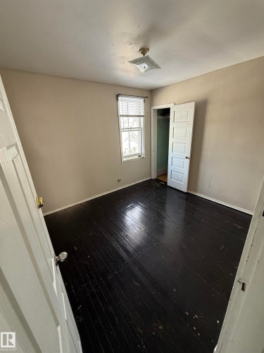 11121 127 Street, Edmonton, AB 