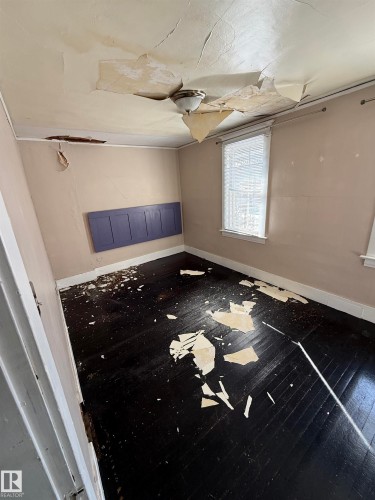 11121 127 Street, Edmonton, AB 