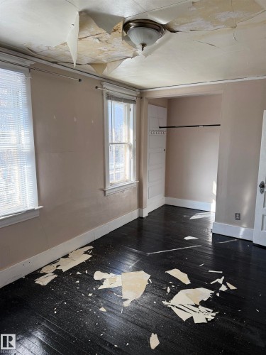 11121 127 Street, Edmonton, AB 