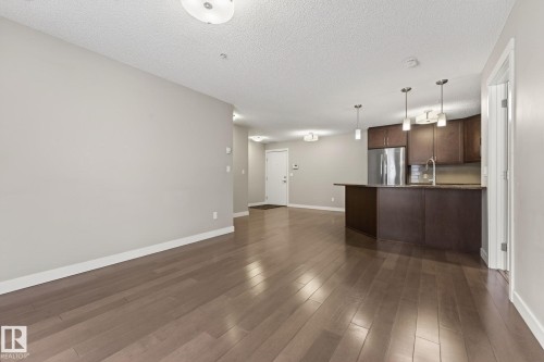 104 2207 44 Avenue Nw, Edmonton, AB - Indoor Photo Showing Kitchen