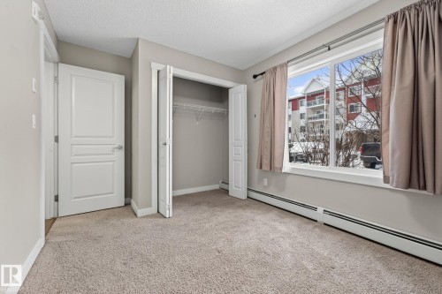 104 2207 44 Avenue Nw, Edmonton, AB - Indoor Photo Showing Other Room