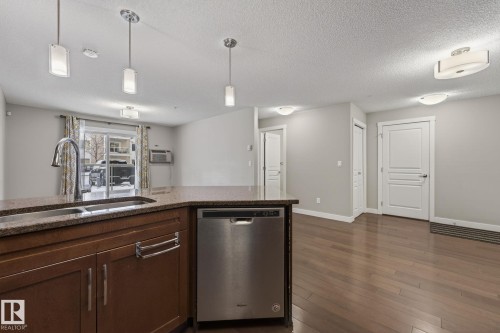 104 2207 44 Avenue Nw, Edmonton, AB - Indoor Photo Showing Kitchen