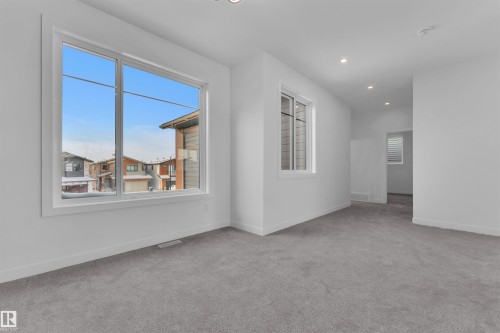 247 166 Avenue, Edmonton, AB - Indoor Photo Showing Other Room